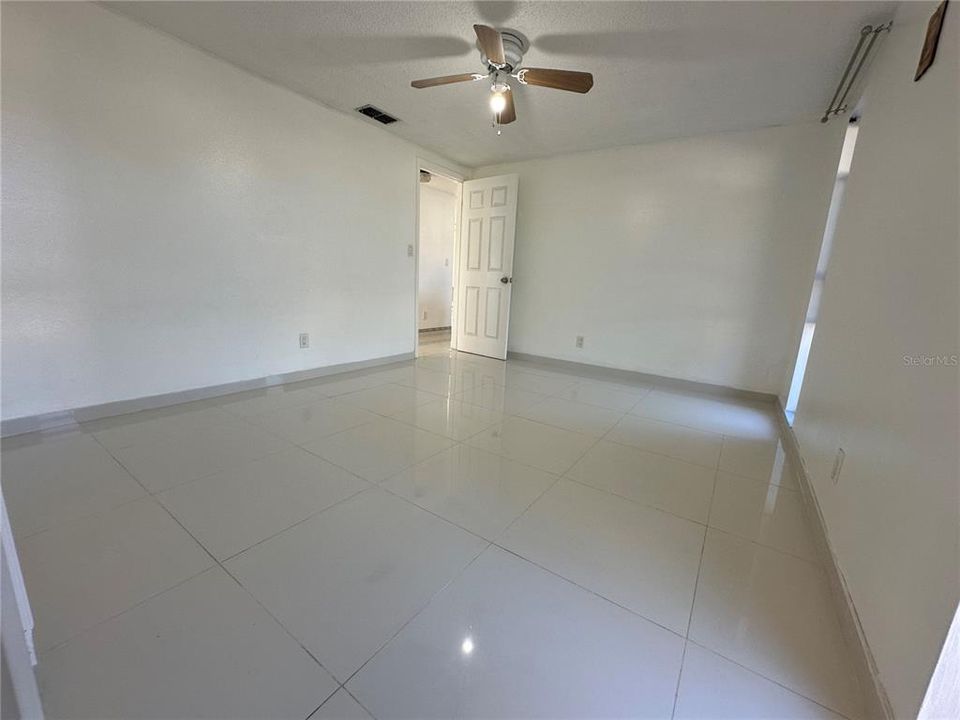 En Venta: $267,900 (2 camas, 2 baños, 1268 Pies cuadrados)