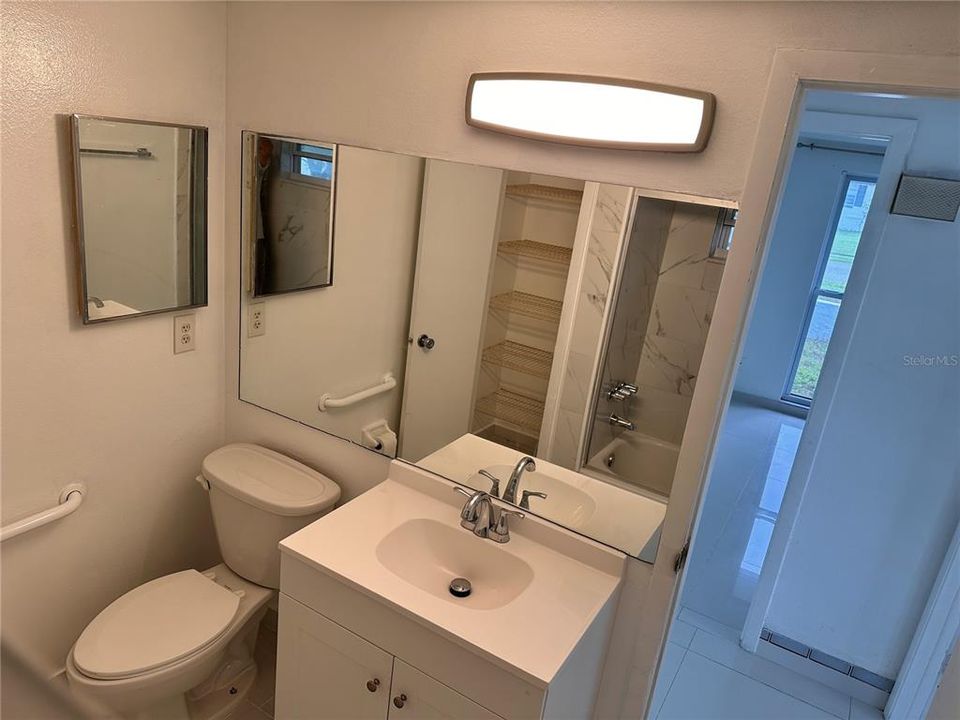 En Venta: $267,900 (2 camas, 2 baños, 1268 Pies cuadrados)