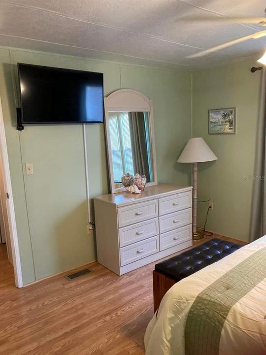 В аренду: $1,700 (2 спален, 2 ванн, 1048 Квадратных фут)