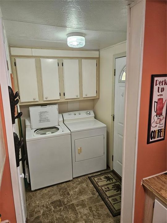 В аренду: $1,700 (2 спален, 2 ванн, 1048 Квадратных фут)