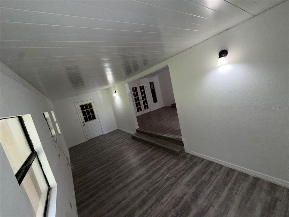For Sale: $129,000 (5 beds, 1 baths, 1796 Square Feet)