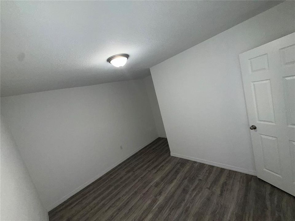 For Sale: $129,000 (5 beds, 1 baths, 1796 Square Feet)