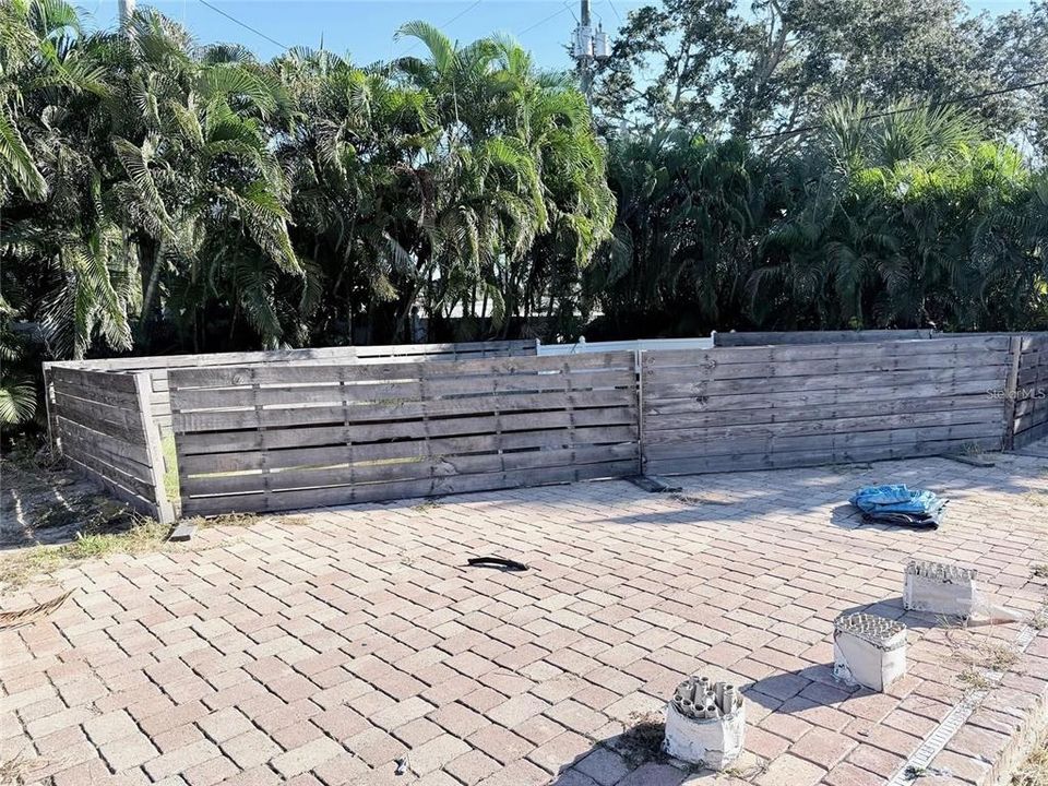 En Venta: $575,000 (0.22 acres)