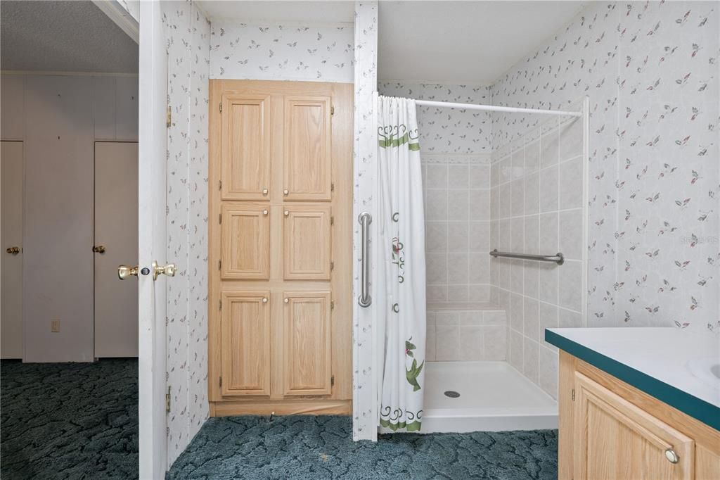 На продажу: $225,000 (2 спален, 2 ванн, 1344 Квадратных фут)