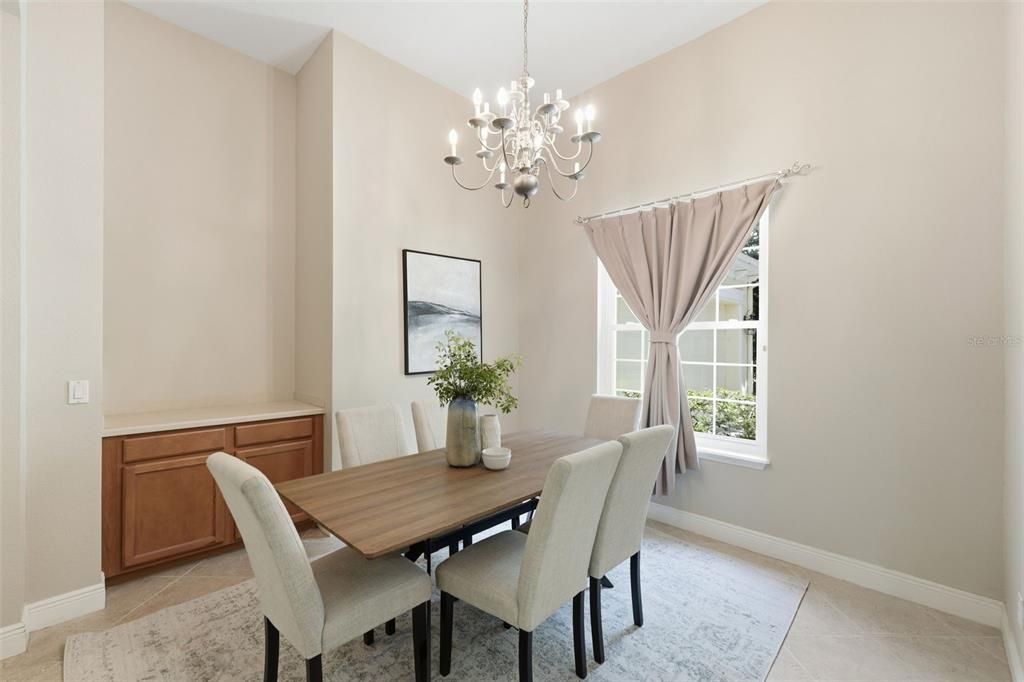 En Venta: $675,000 (4 camas, 3 baños, 2559 Pies cuadrados)