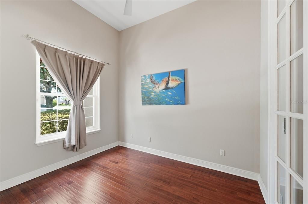 En Venta: $675,000 (4 camas, 3 baños, 2559 Pies cuadrados)