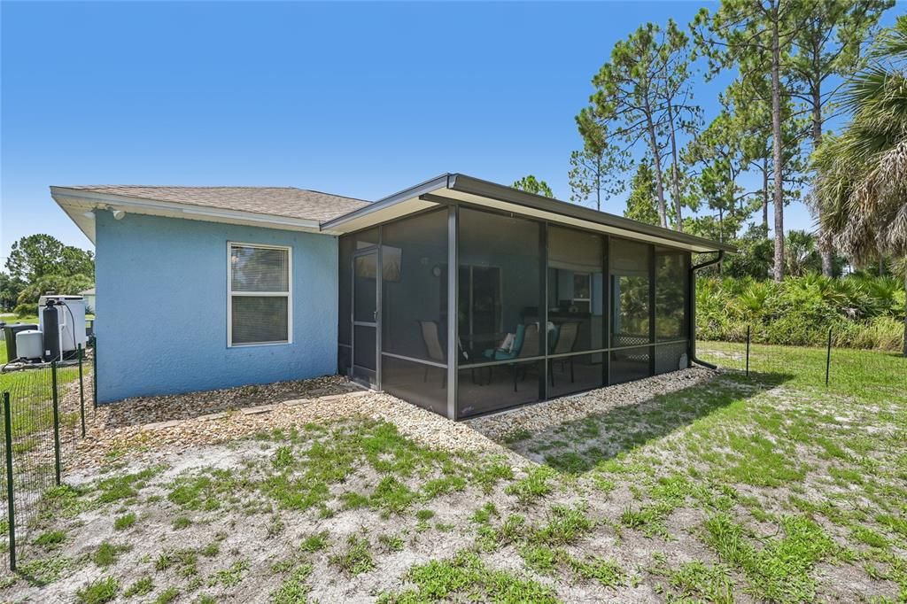 For Sale: $245,000 (3 beds, 2 baths, 1264 Square Feet)