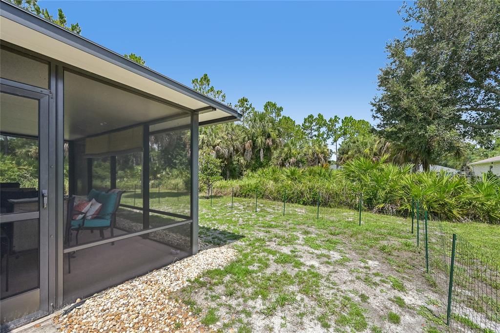 For Sale: $245,000 (3 beds, 2 baths, 1264 Square Feet)