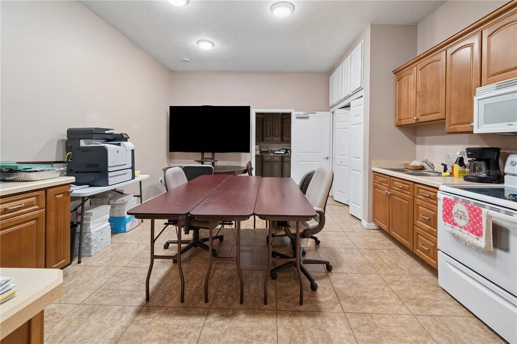 For Sale: $1,400,000 (0 beds, 0 baths, 6054 Square Feet)