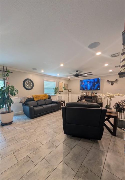 For Sale: $575,000 (4 beds, 2 baths, 2928 Square Feet)