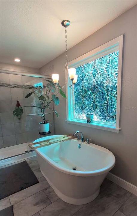 For Sale: $575,000 (4 beds, 2 baths, 2928 Square Feet)