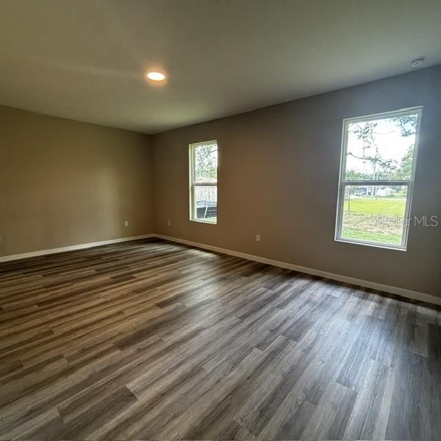For Sale: $409,900 (4 beds, 3 baths, 2332 Square Feet)