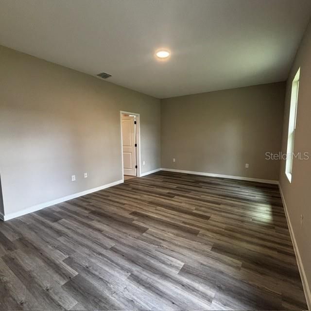 For Sale: $409,900 (4 beds, 3 baths, 2332 Square Feet)
