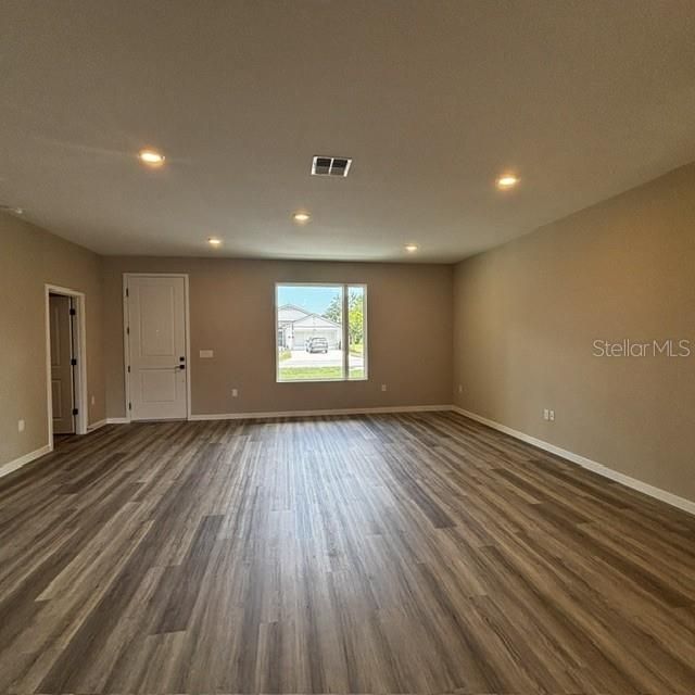 For Sale: $409,900 (4 beds, 3 baths, 2332 Square Feet)