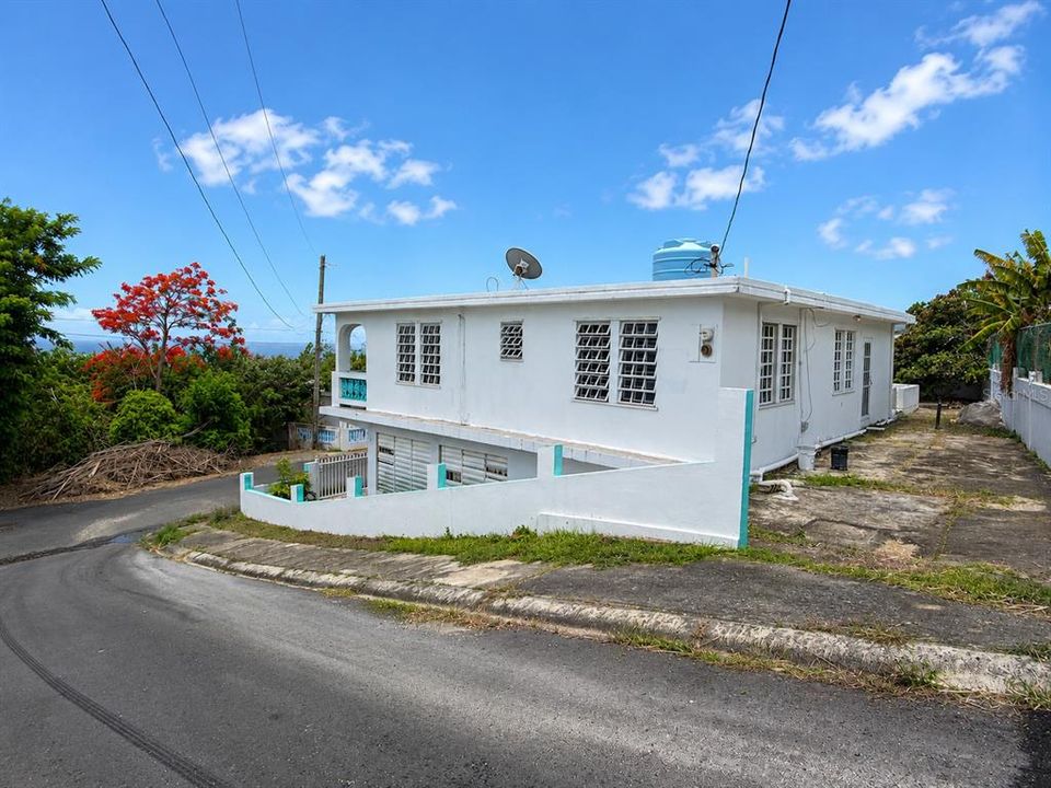 For Sale: $279,000 (3 beds, 2 baths, 1440 Square Feet)