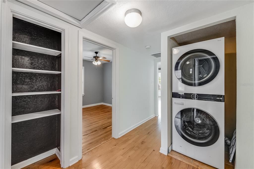 For Sale: $385,000 (3 beds, 1 baths, 1065 Square Feet)