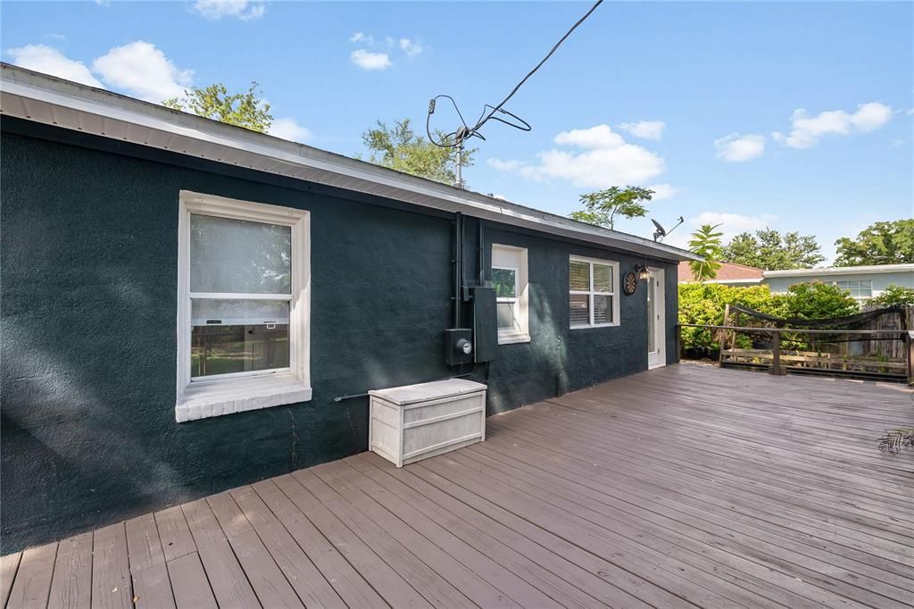 For Sale: $385,000 (3 beds, 1 baths, 1065 Square Feet)
