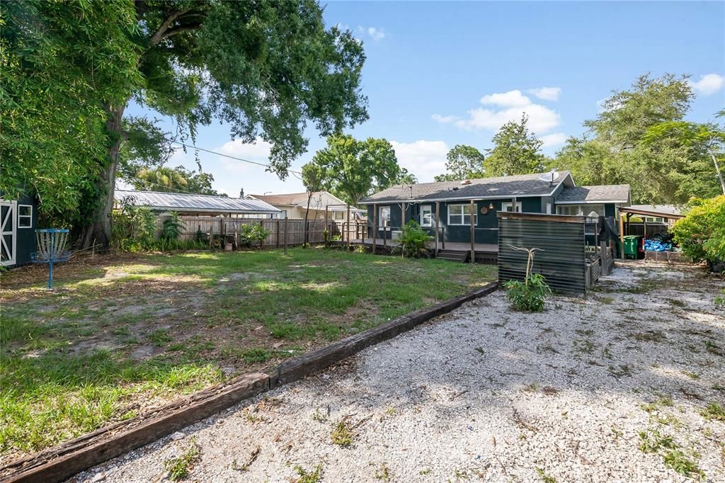 For Sale: $385,000 (3 beds, 1 baths, 1065 Square Feet)