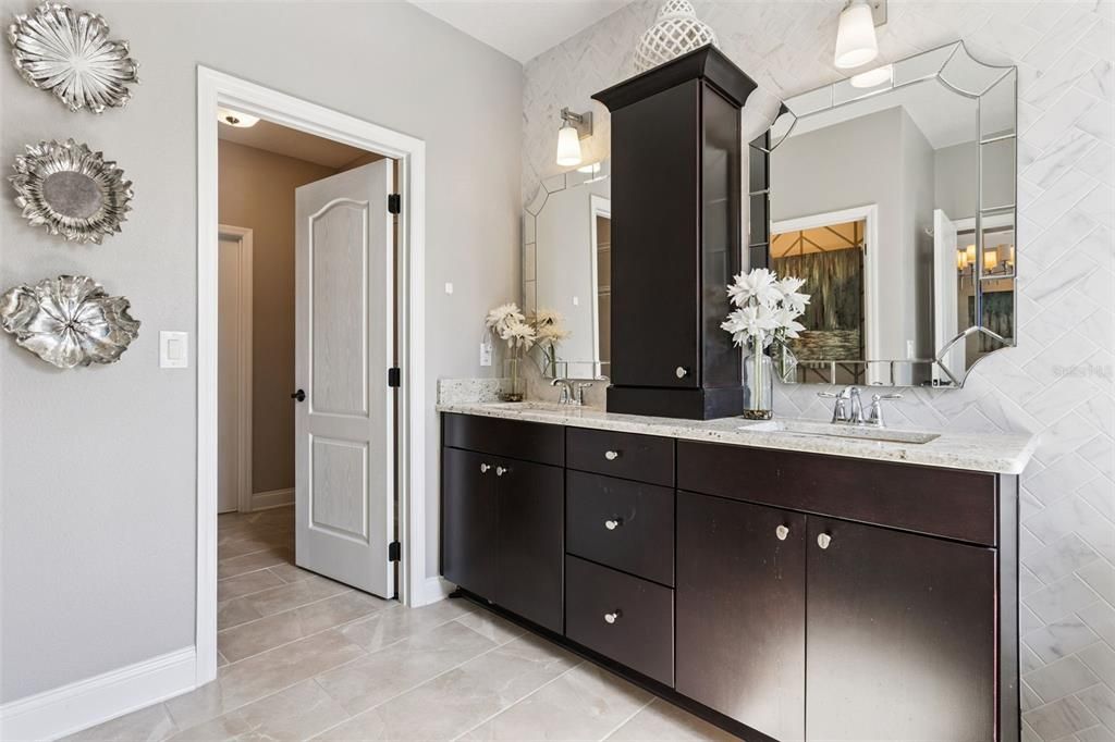 For Rent: $3,998 (4 beds, 4 baths, 2695 Square Feet)
