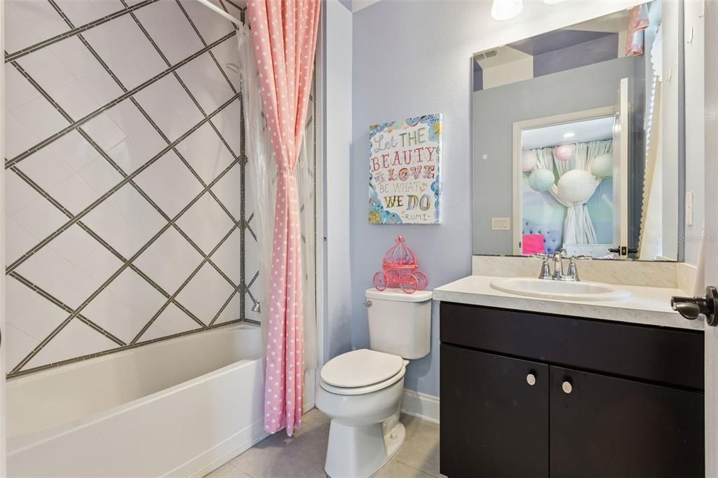For Rent: $3,998 (4 beds, 4 baths, 2695 Square Feet)