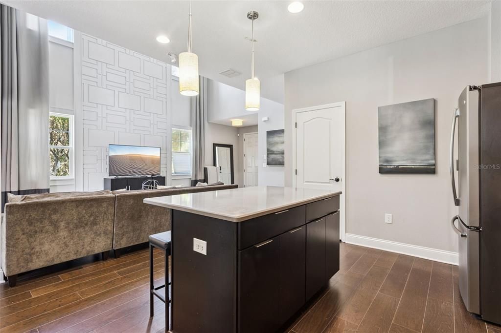 For Rent: $3,998 (4 beds, 4 baths, 2695 Square Feet)