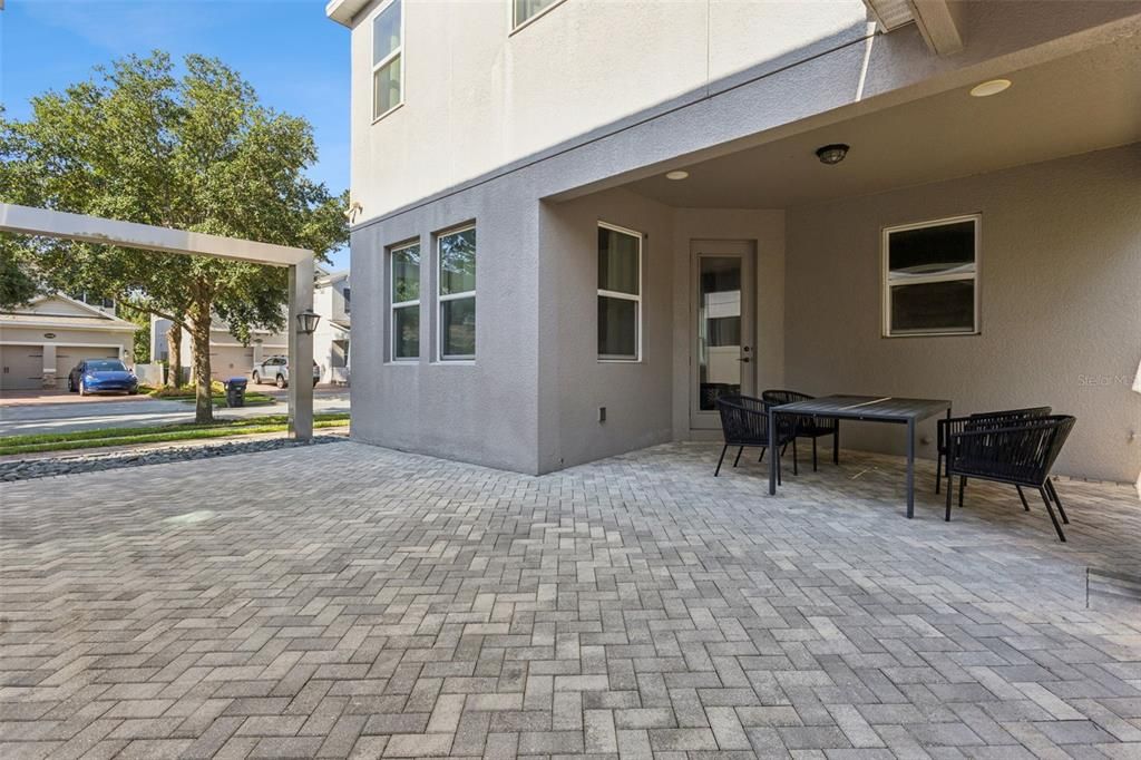 For Rent: $3,998 (4 beds, 4 baths, 2695 Square Feet)
