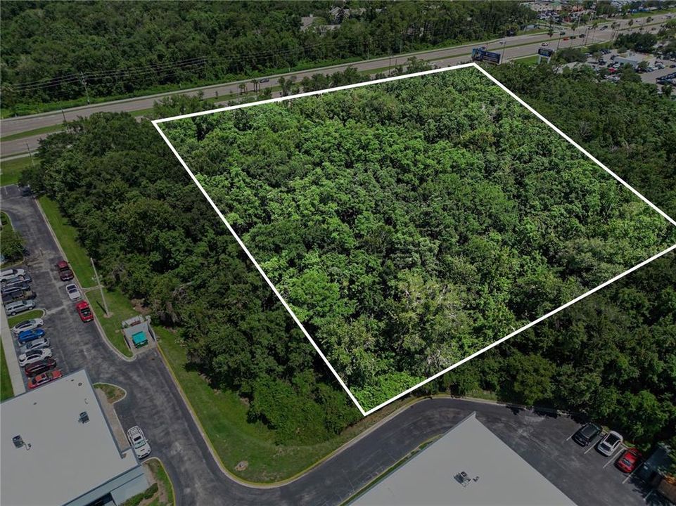 На продажу: $2,800,000 (3.02 acres)