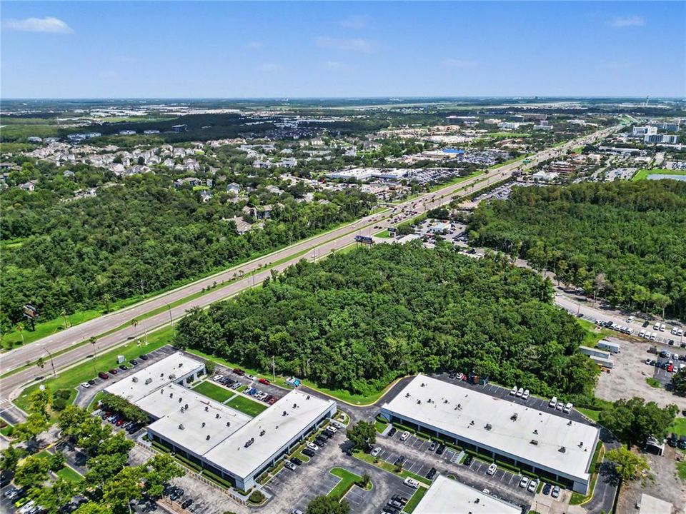 На продажу: $2,800,000 (3.02 acres)