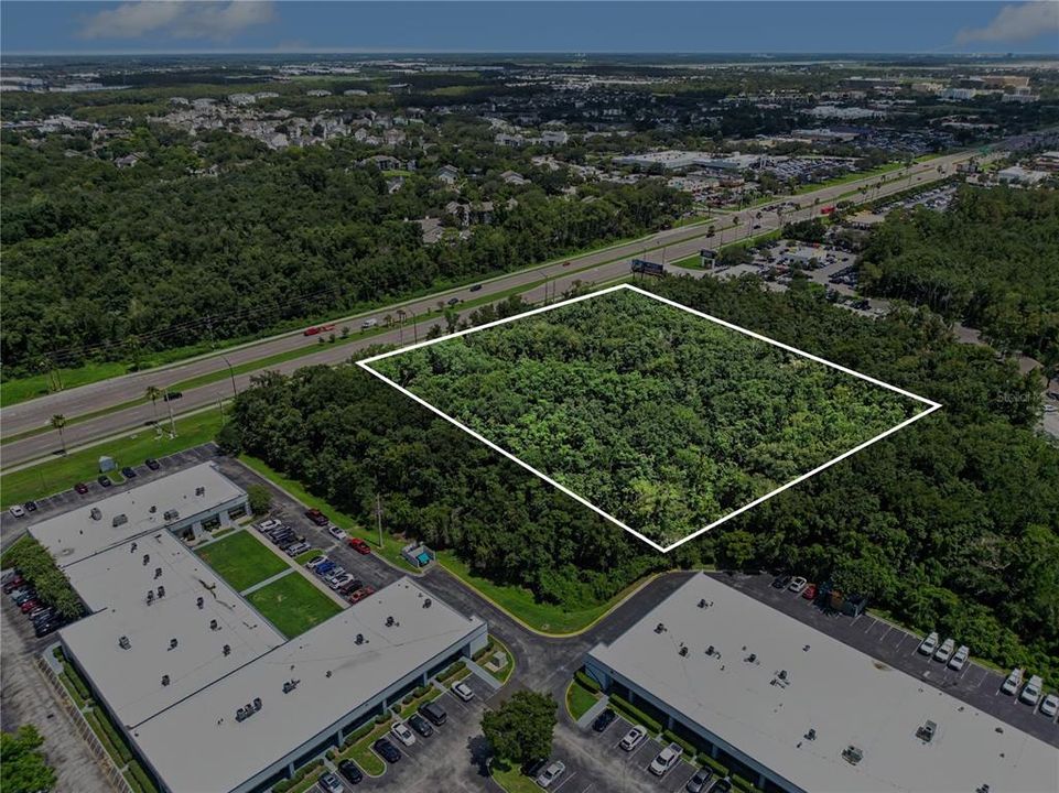 На продажу: $2,800,000 (3.02 acres)