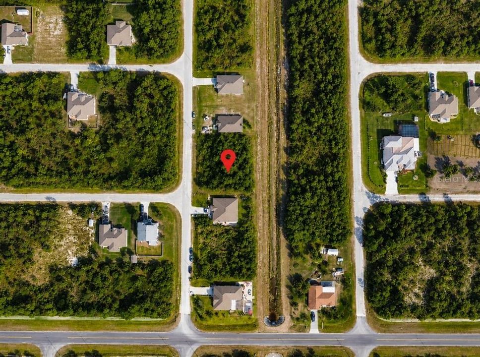 待售: $37,000 (0.23 acres)