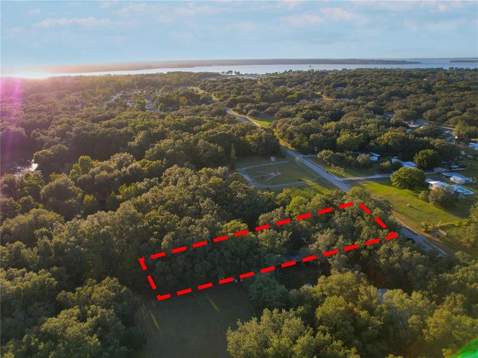 待售: $159,000 (1.45 acres)