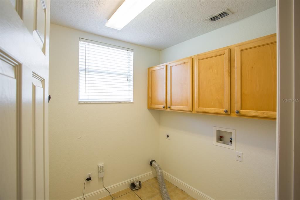 For Rent: $2,800 (5 beds, 3 baths, 2825 Square Feet)