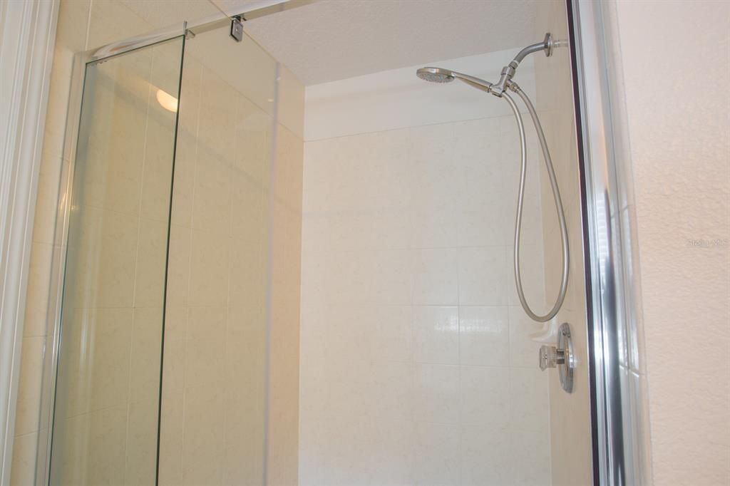For Rent: $2,800 (5 beds, 3 baths, 2825 Square Feet)