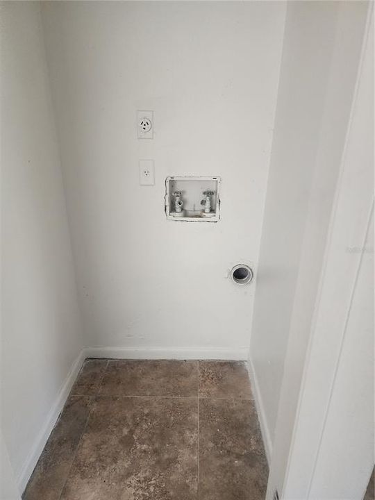 En Renta: $1,200 (2 camas, 1 baños, 1566 Pies cuadrados)