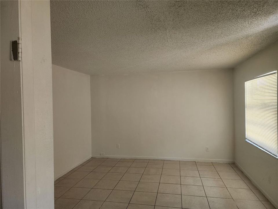 En Renta: $1,200 (2 camas, 1 baños, 1566 Pies cuadrados)