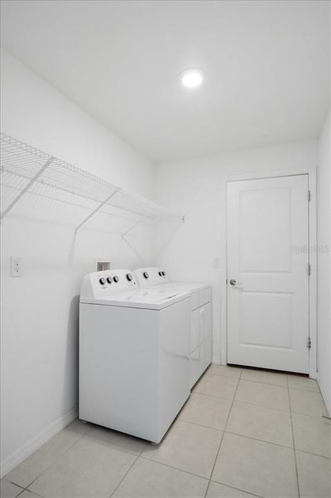 En Venta: $300,000 (3 camas, 2 baños, 1555 Pies cuadrados)