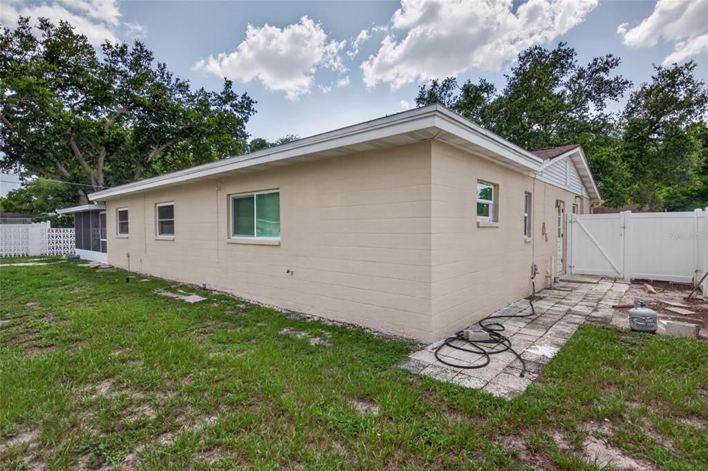 For Sale: $485,000 (3 beds, 2 baths, 1878 Square Feet)