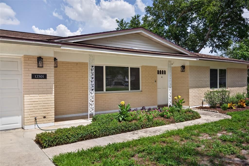 For Sale: $485,000 (3 beds, 2 baths, 1878 Square Feet)