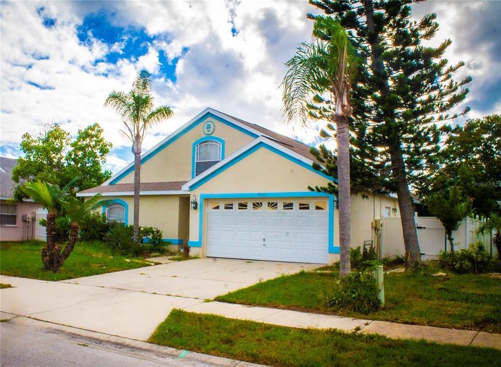 For Sale: $295,000 (3 beds, 2 baths, 1842 Square Feet)