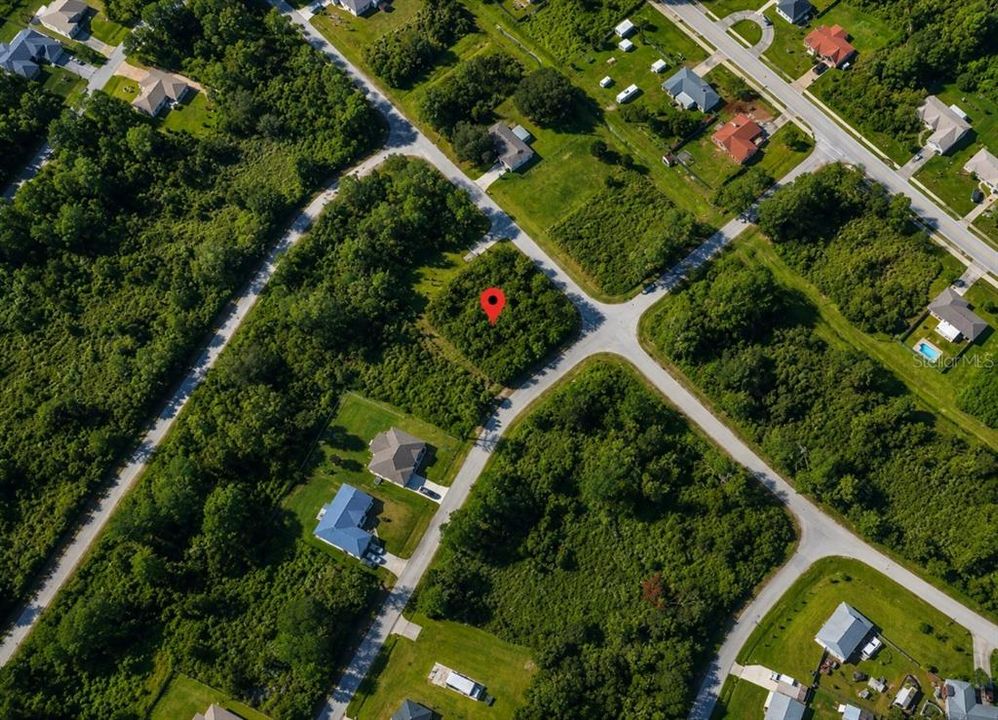 На продажу: $40,000 (0.23 acres)