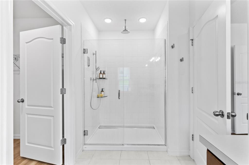 For Sale: $360,000 (4 beds, 2 baths, 1730 Square Feet)