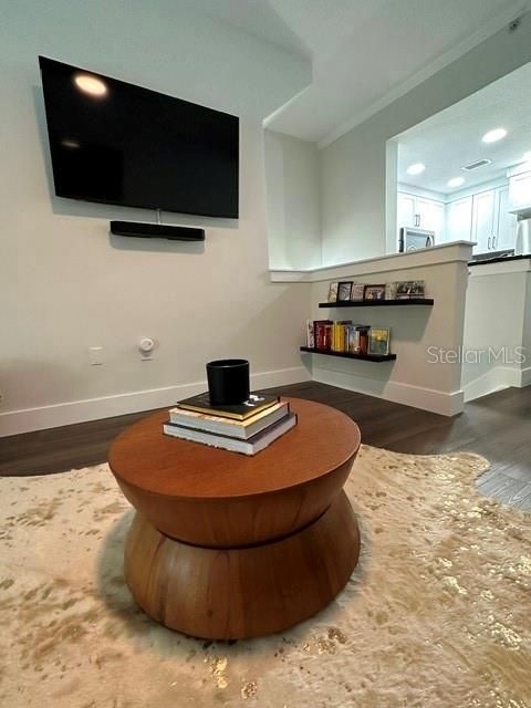 В аренду: $2,150 (1 спален, 1 ванн, 884 Квадратных фут)