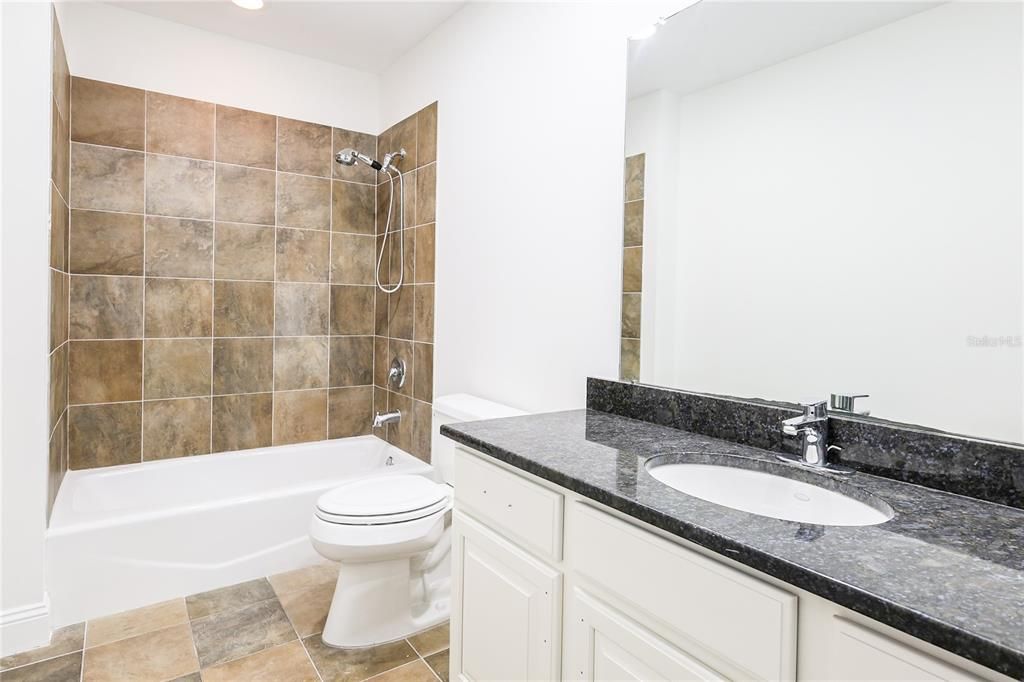 For Rent: $5,750 (3 beds, 3 baths, 1733 Square Feet)