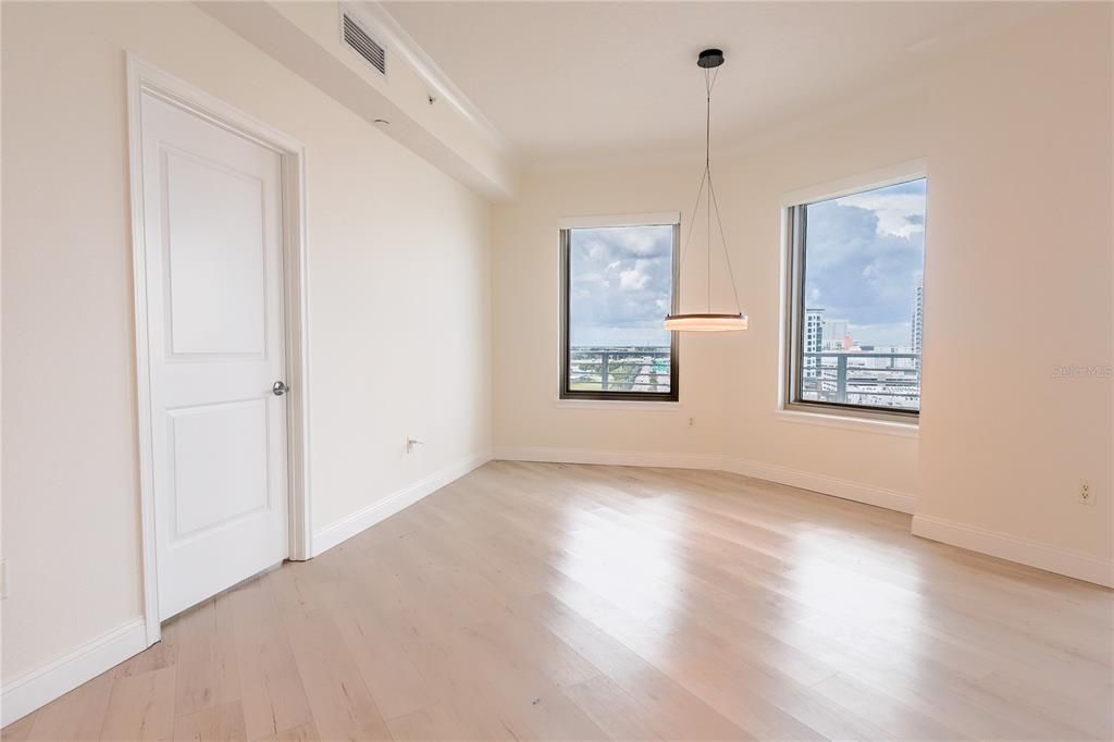 For Rent: $5,750 (3 beds, 3 baths, 1733 Square Feet)