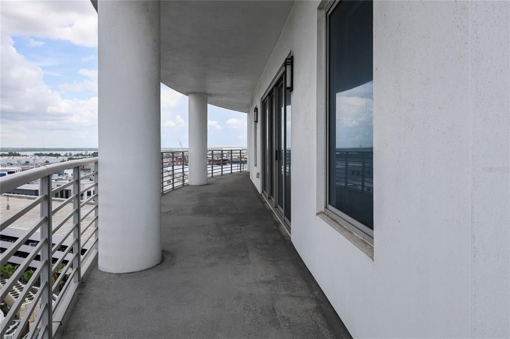 For Rent: $5,750 (3 beds, 3 baths, 1733 Square Feet)