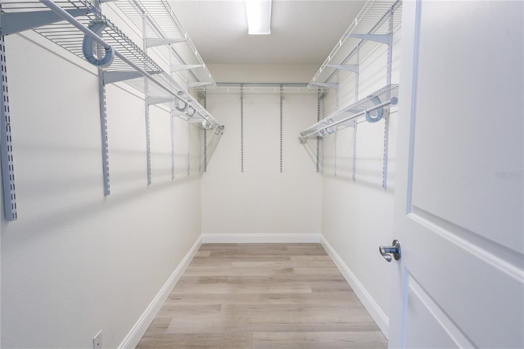For Rent: $5,750 (3 beds, 3 baths, 1733 Square Feet)