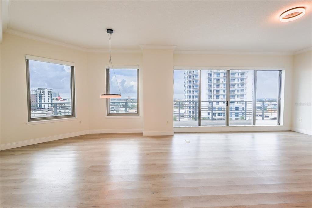 For Rent: $5,750 (3 beds, 3 baths, 1733 Square Feet)