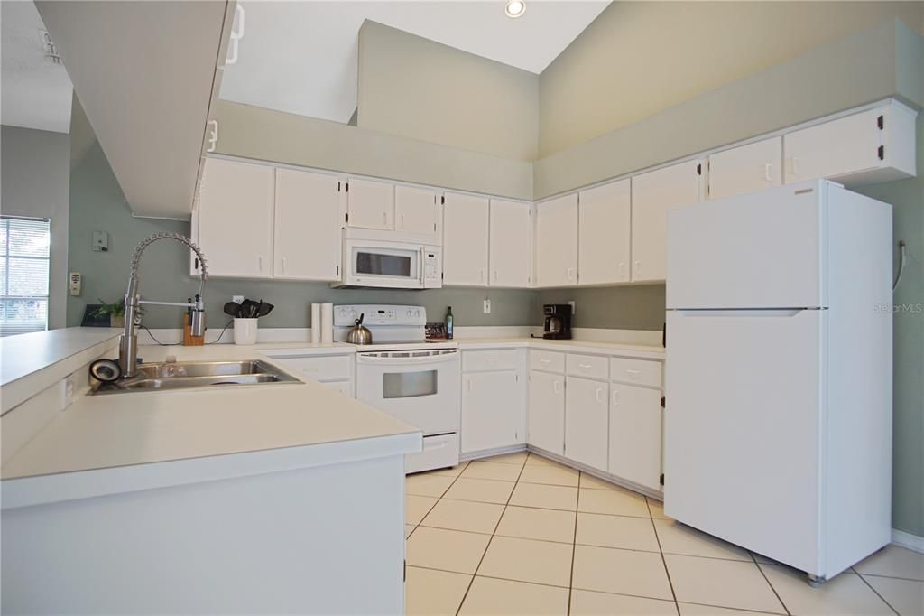 En Renta: $2,299 (4 camas, 2 baños, 1665 Pies cuadrados)