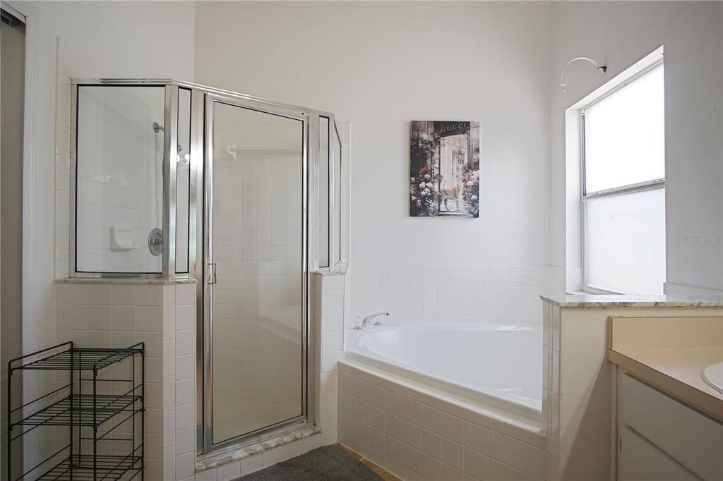 En Renta: $2,299 (4 camas, 2 baños, 1665 Pies cuadrados)