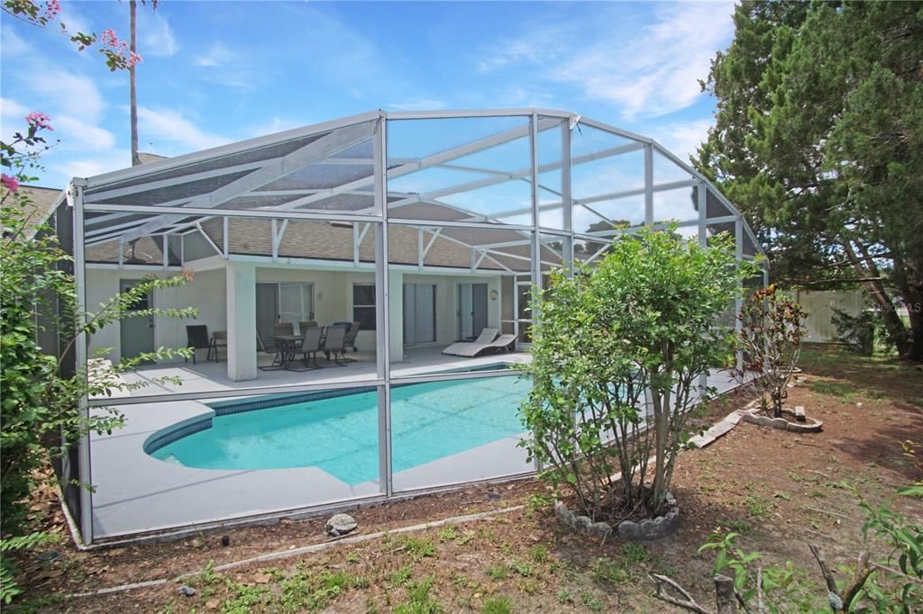 En Renta: $2,299 (4 camas, 2 baños, 1665 Pies cuadrados)